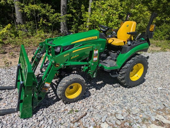 2023 John Deere 2025R Equipment Image0