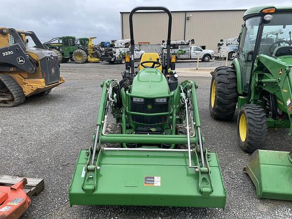 Image of John Deere 2025R equipment image 3