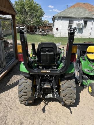 Image of John Deere 2025R equipment image 3