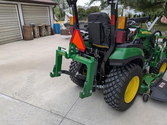 Image of John Deere 2025R equipment image 2