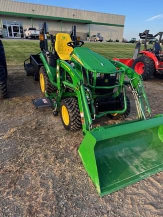 Image of John Deere 2025R equipment image 1