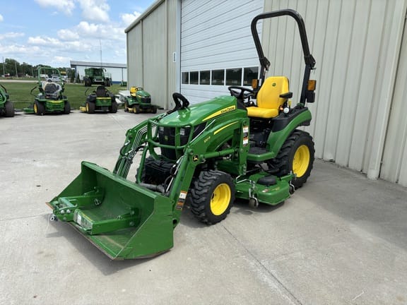 Main image John Deere 2025R