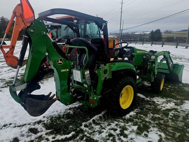 Image of John Deere 2025R equipment image 2