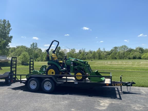 Image of John Deere 2025R equipment image 2
