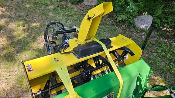 Image of John Deere 2025R equipment image 3