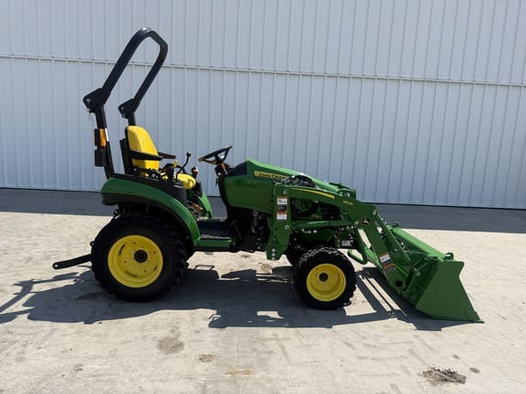 2023 John Deere 2025R Equipment Image0