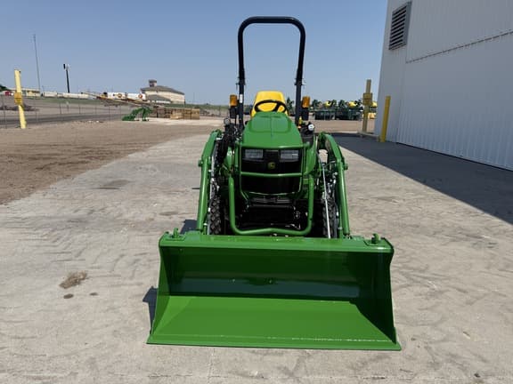 Image of John Deere 2025R equipment image 2