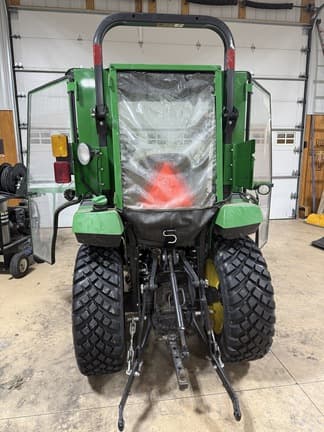 Image of John Deere 2032R equipment image 1