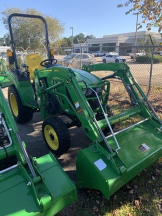 Image of John Deere 2038R equipment image 3