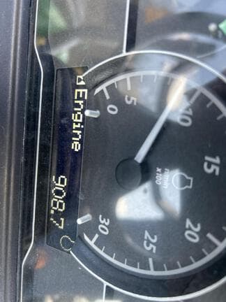 Image of John Deere 2038R equipment image 3