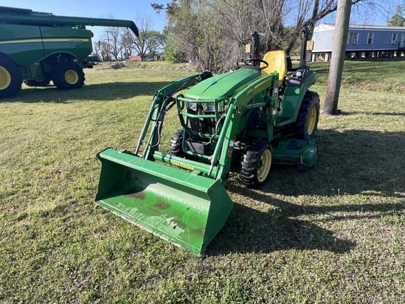Image of John Deere 2038R equipment image 3
