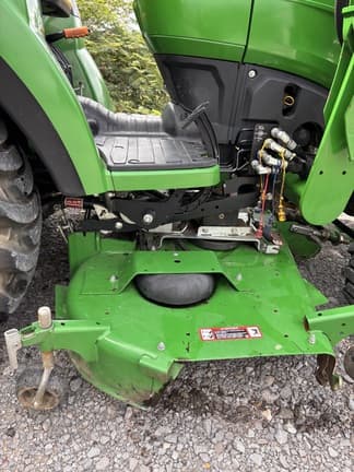 Image of John Deere 2038R equipment image 4