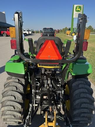 Image of John Deere 2038R equipment image 3