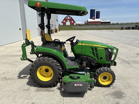 Image of John Deere 2038R equipment image 3