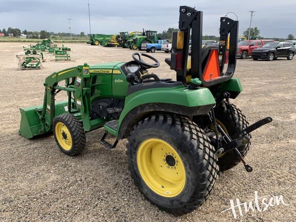 Image of John Deere 2038R equipment image 3