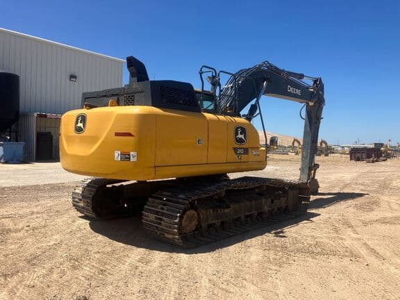 Image of John Deere 210P equipment image 3