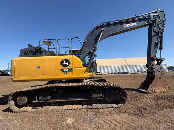 Image of John Deere 210P equipment image 2