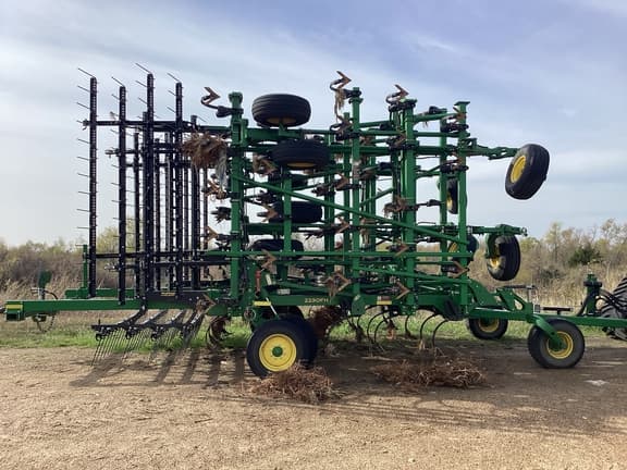 Image of John Deere 2230 Primary image