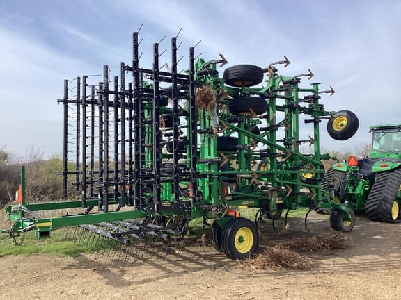 Image of John Deere 2230 equipment image 2