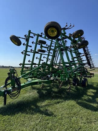 Image of John Deere 2230 equipment image 1