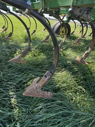 Image of John Deere 2230 equipment image 3