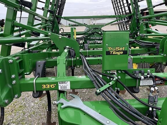 Image of John Deere 2230 equipment image 2