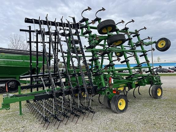Image of John Deere 2230 equipment image 1