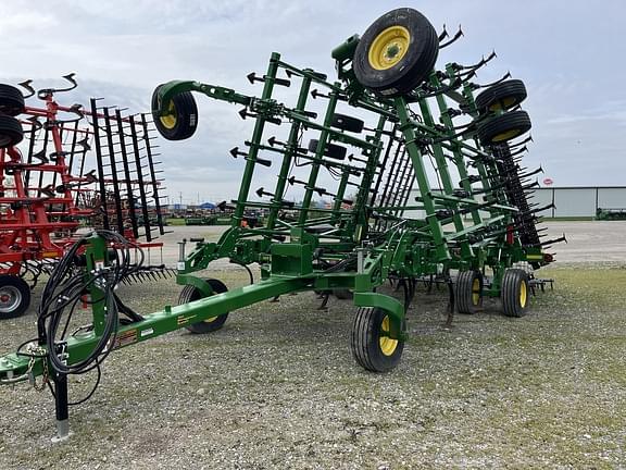 Image of John Deere 2230 Primary image