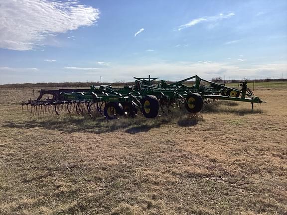 Image of John Deere 2230 equipment image 3