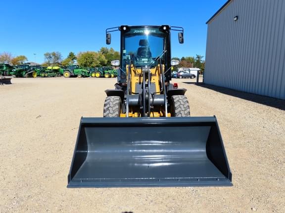 Image of John Deere 244L equipment image 4