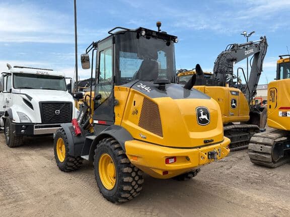 Image of John Deere 244L equipment image 4