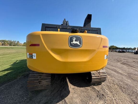 Image of John Deere 250P equipment image 2