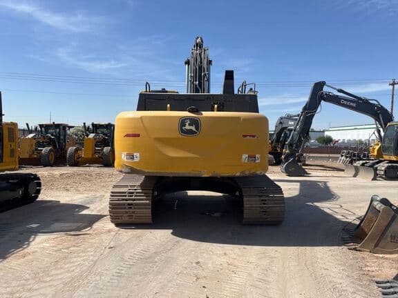 Image of John Deere 250P equipment image 3
