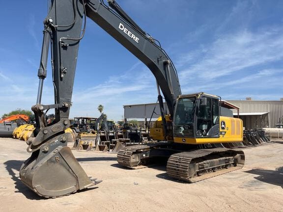 2023 John Deere 250P Equipment Image0