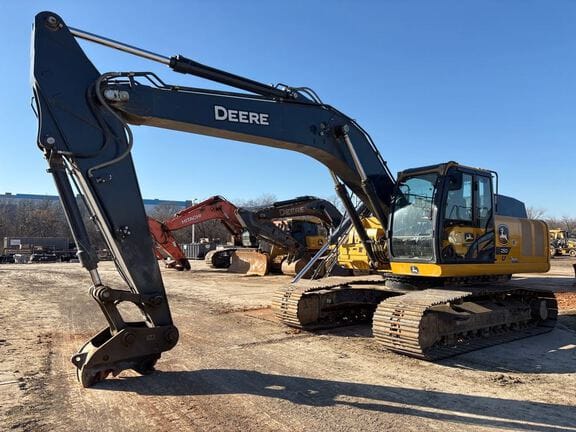 2023 John Deere 250P Equipment Image0