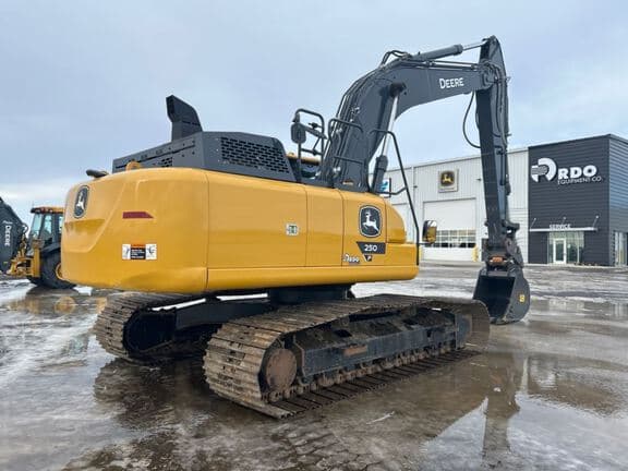 Image of John Deere 250P equipment image 4