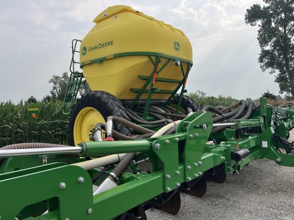 Image of John Deere 2510H equipment image 4