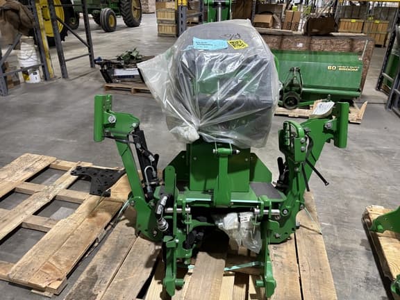 Image of John Deere 260B equipment image 4