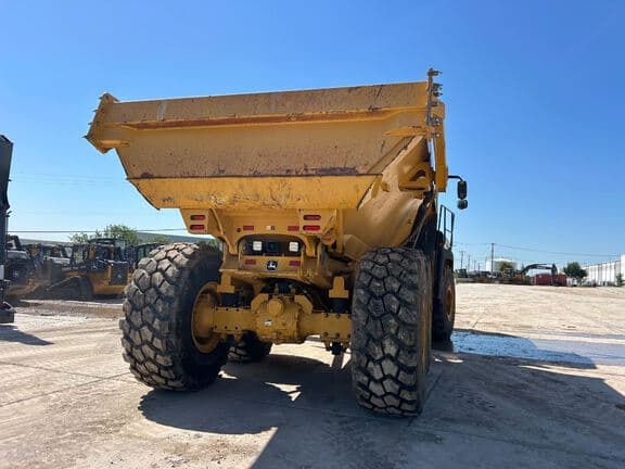 Image of John Deere 260P equipment image 3