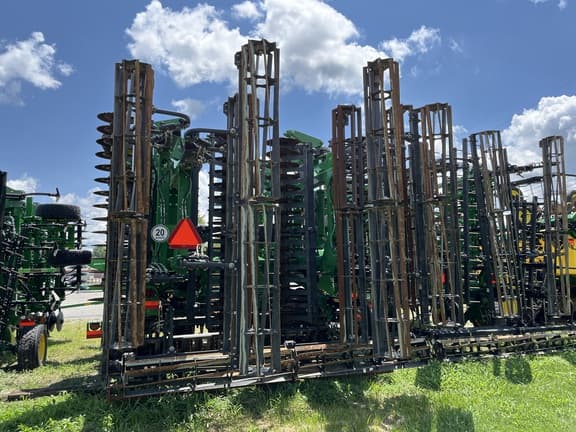 Image of John Deere 2660VT equipment image 3