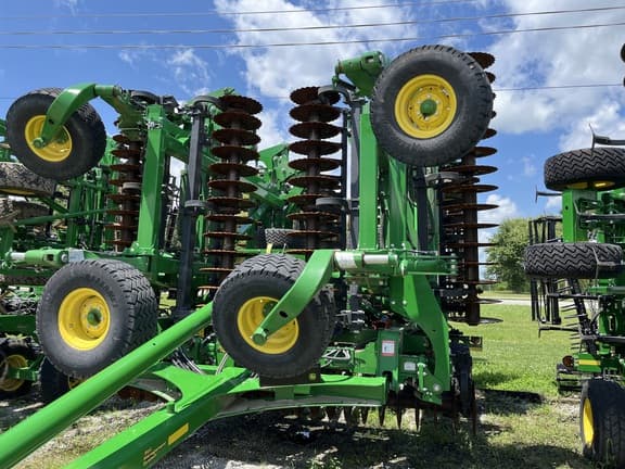 Image of John Deere 2660VT Primary image