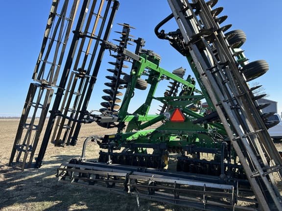 Image of John Deere 2660VT equipment image 4