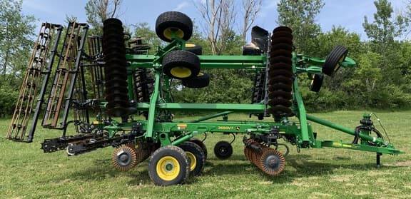 Image of John Deere 2660VT equipment image 1