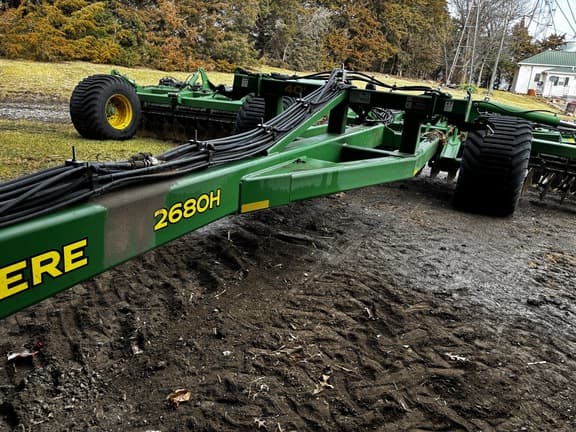 Image of John Deere 2680H equipment image 1