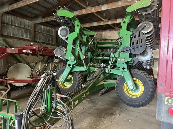 Image of John Deere 2680H equipment image 4