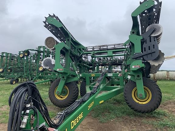 Image of John Deere 2680H equipment image 1