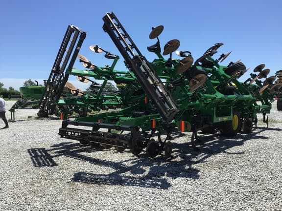 Image of John Deere 2730 equipment image 3