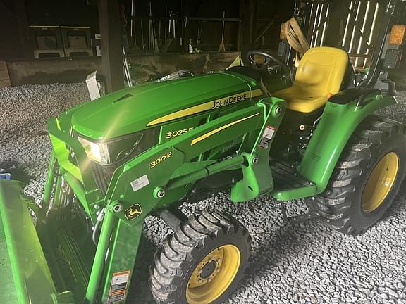 Image of John Deere 3025E equipment image 1