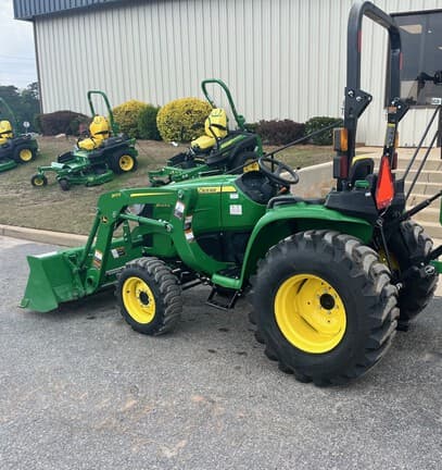 Image of John Deere 3025E equipment image 3