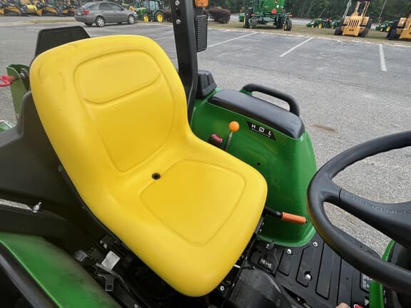 Image of John Deere 3025E equipment image 2
